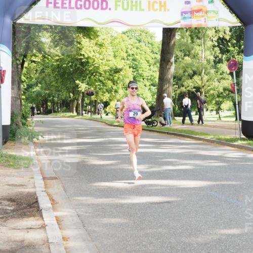 29.06.2025 - hella hamburg halbmarathon MichiJ http://msf.ph/oto/8155278 29.06.2025 10:01:04 Zwischen KM18-KM19  meine-sportfotos.de