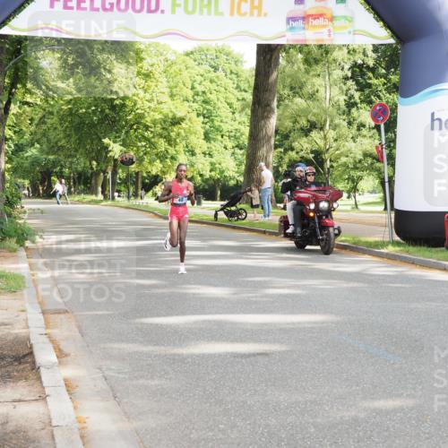 29.06.2025 - hella hamburg halbmarathon MichiJ http://msf.ph/oto/8155353 29.06.2025 10:01:37 Zwischen KM18-KM19 48 meine-sportfotos.de