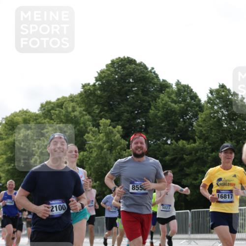 29.06.2025 - hella hamburg halbmarathon Jannik Wohlers http://msf.ph/oto/8155374 29.06.2025 10:16:47 Lombardsbrücke 1083, 1137, 1298, 1331, 1348, 1356, 1477, 1553, 2225, 2908, 3210, 3464, 3466, 3622, 5023, 5390, 5929, 5930, 5995, 6126, 6128, 6522, 7257, 7345, 7376, 7445, 7647, 7945, 8253, 8263, 8558, 8983, 9152, 9259, 9647, 10165, 10377, 10460, 10592, 10735, 11102, 12042, 12043, 12100, 12166, 13605, 14199, 14597, 14950, 15140, 15293, 15465, 16447, 16704, 16817, 17010, 17058, 17661, 17741, 17984, 18108, 18344, 18571 meine-sportfotos.de