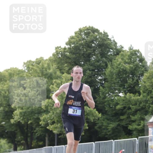 29.06.2025 - hella hamburg halbmarathon Jannik Wohlers http://msf.ph/oto/8155377 29.06.2025 09:36:44 Lombardsbrücke 31 meine-sportfotos.de