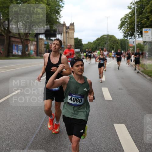 29.06.2025 - hella hamburg halbmarathon Yannick Fuchs http://msf.ph/oto/8155389 29.06.2025 10:38:03 20KM 3109, 3116, 3124, 3146, 3437, 3697, 3928, 4080, 5506, 5692, 6495, 7093, 7185, 7451, 8664, 8900, 9043, 9114, 9931, 10237, 10246, 10493, 11153, 11648, 11778, 11848, 12327, 12438, 12623, 12657, 12776, 13348, 13897, 14690, 15383, 15932, 16105, 16648, 16720, 16997, 17391, 17403, 17516, 18678, 18775, 19038, 19051, 19090 meine-sportfotos.de