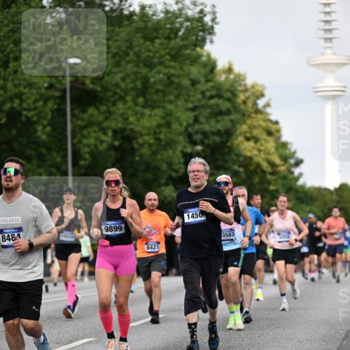 29.06.2025 - hella hamburg halbmarathon Dr. Thomas Lammeyer http://msf.ph/oto/8155403 29.06.2025 10:08:04 Kennedybrücke 1032, 1355, 1450, 2277, 2683, 2979, 4095, 4951, 5058, 5363, 5384, 5396, 5613, 6142, 6453, 7277, 7278, 7279, 7485, 8177, 8421, 8422, 8423, 8469, 8484, 9526, 9899, 10389, 11402 meine-sportfotos.de