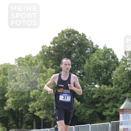 29.06.2025 - hella hamburg halbmarathon Jannik Wohlers http://msf.ph/oto/8155404 29.06.2025 09:36:44 Lombardsbrücke 31 meine-sportfotos.de