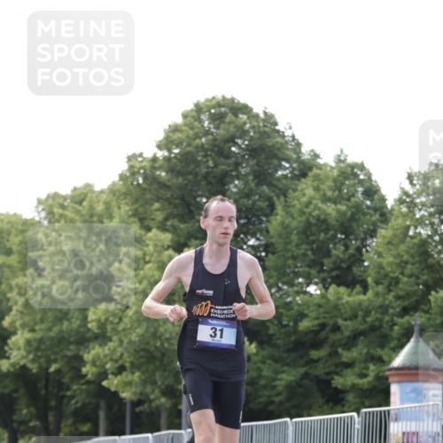 29.06.2025 - hella hamburg halbmarathon Jannik Wohlers http://msf.ph/oto/8155414 29.06.2025 09:36:44 Lombardsbrücke 31 meine-sportfotos.de