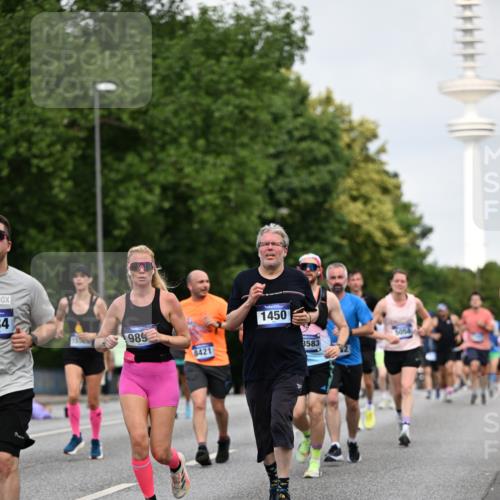 29.06.2025 - hella hamburg halbmarathon Dr. Thomas Lammeyer http://msf.ph/oto/8155417 29.06.2025 10:08:04 Kennedybrücke 1032, 1355, 1450, 2277, 2683, 2979, 4095, 4951, 5058, 5363, 5384, 5396, 5613, 6142, 6453, 7277, 7278, 7279, 7485, 8177, 8421, 8422, 8423, 8469, 8484, 9526, 9899, 10389, 11402 meine-sportfotos.de