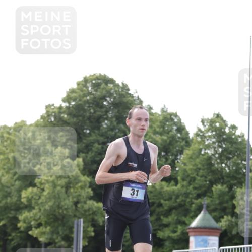 29.06.2025 - hella hamburg halbmarathon Jannik Wohlers http://msf.ph/oto/8155466 29.06.2025 09:36:44 Lombardsbrücke 31 meine-sportfotos.de