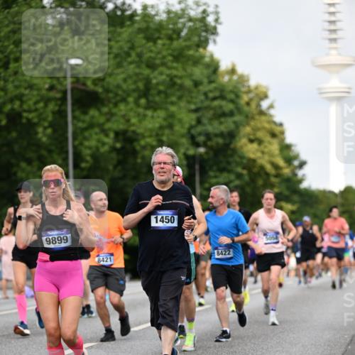 29.06.2025 - hella hamburg halbmarathon Dr. Thomas Lammeyer http://msf.ph/oto/8155490 29.06.2025 10:08:05 Kennedybrücke 1032, 1355, 1450, 2277, 2683, 2979, 4095, 4951, 5058, 5363, 5384, 5613, 6142, 6453, 7485, 8177, 8421, 8422, 8423, 8469, 8484, 9526, 9899, 10389, 11402 meine-sportfotos.de