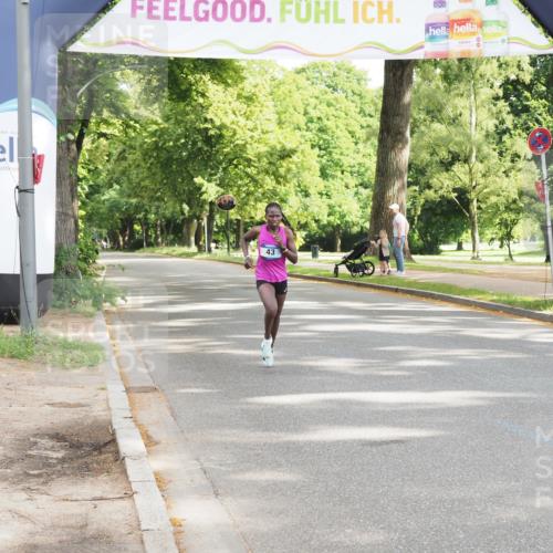 29.06.2025 - hella hamburg halbmarathon MichiJ http://msf.ph/oto/8155503 29.06.2025 10:02:05 Zwischen KM18-KM19  meine-sportfotos.de