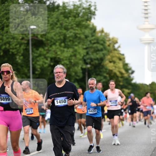 29.06.2025 - hella hamburg halbmarathon Dr. Thomas Lammeyer http://msf.ph/oto/8155528 29.06.2025 10:08:05 Kennedybrücke 1032, 1355, 1450, 2277, 2683, 2979, 4095, 4951, 5058, 5363, 5384, 5613, 6142, 6453, 7485, 8177, 8421, 8422, 8423, 8469, 8484, 9526, 9899, 10389, 11402 meine-sportfotos.de