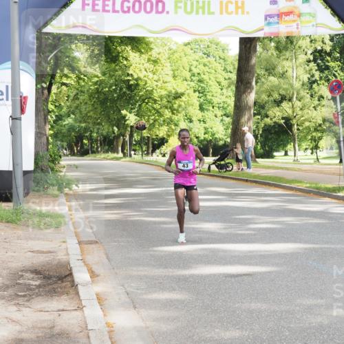 29.06.2025 - hella hamburg halbmarathon MichiJ http://msf.ph/oto/8155534 29.06.2025 10:02:05 Zwischen KM18-KM19  meine-sportfotos.de