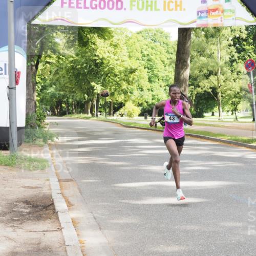 29.06.2025 - hella hamburg halbmarathon MichiJ http://msf.ph/oto/8155593 29.06.2025 10:02:06 Zwischen KM18-KM19 43 meine-sportfotos.de
