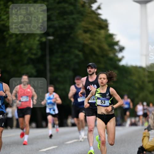 29.06.2025 - hella hamburg halbmarathon Dr. Thomas Lammeyer http://msf.ph/oto/8155627 29.06.2025 09:42:56 Kennedybrücke 51, 53, 2659, 3720, 6380 meine-sportfotos.de