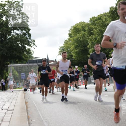 29.06.2025 - hella hamburg halbmarathon Jannik Wohlers http://msf.ph/oto/8155648 29.06.2025 10:16:52 Lombardsbrücke 1083, 1137, 1298, 1348, 1356, 1477, 2860, 2908, 3210, 3464, 3466, 3802, 3803, 5023, 5390, 5929, 5930, 5995, 6126, 6128, 6520, 6522, 7011, 7410, 7445, 7647, 7945, 8210, 8253, 8309, 8433, 8558, 8983, 9152, 9259, 9647, 10377, 10460, 10592, 11102, 12042, 12100, 12166, 13605, 14199, 14208, 14209, 14950, 15140, 15293, 15465, 16704, 16817, 17010, 17058, 17741, 17927, 17984, 18039, 18060, 18108, 18344, 18526, 18571 meine-sportfotos.de