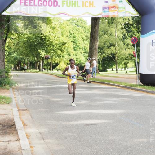 29.06.2025 - hella hamburg halbmarathon MichiJ http://msf.ph/oto/8155655 29.06.2025 10:02:37 Zwischen KM18-KM19  meine-sportfotos.de