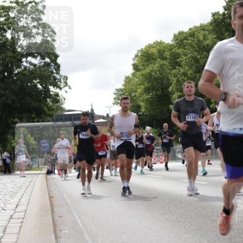 29.06.2025 - hella hamburg halbmarathon Jannik Wohlers http://msf.ph/oto/8155660 29.06.2025 10:16:52 Lombardsbrücke 1083, 1137, 1298, 1348, 1356, 1477, 2860, 2908, 3210, 3464, 3466, 3802, 3803, 5023, 5390, 5929, 5930, 5995, 6126, 6128, 6520, 6522, 7011, 7410, 7445, 7647, 7945, 8210, 8253, 8309, 8433, 8558, 8983, 9152, 9259, 9647, 10377, 10460, 10592, 11102, 12042, 12100, 12166, 13605, 14199, 14208, 14209, 14950, 15140, 15293, 15465, 16704, 16817, 17010, 17058, 17741, 17927, 17984, 18039, 18060, 18108, 18344, 18526, 18571 meine-sportfotos.de