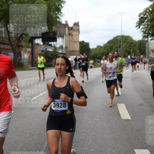 29.06.2025 - hella hamburg halbmarathon Yannick Fuchs http://msf.ph/oto/8155708 29.06.2025 10:38:06 20KM 3109, 3116, 3124, 3146, 3437, 3928, 5506, 5692, 6495, 7093, 7185, 7451, 8145, 8218, 8664, 8900, 9043, 9114, 9931, 10246, 10493, 11153, 11648, 11778, 11848, 12327, 12438, 12623, 12657, 13348, 13897, 14690, 14861, 15383, 15932, 16105, 16301, 16549, 16648, 16720, 16997, 17376, 17391, 17403, 17516, 17912, 18678, 18775, 18942, 19090 meine-sportfotos.de