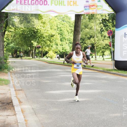29.06.2025 - hella hamburg halbmarathon MichiJ http://msf.ph/oto/8155754 29.06.2025 10:02:38 Zwischen KM18-KM19 46 meine-sportfotos.de