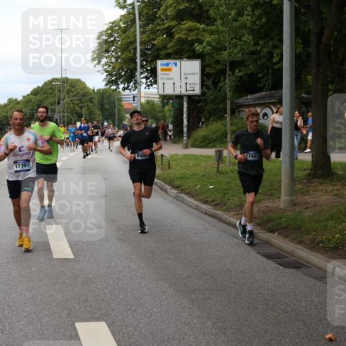 29.06.2025 - hella hamburg halbmarathon Yannick Fuchs http://msf.ph/oto/8155761 29.06.2025 10:38:06 20KM 3109, 3116, 3124, 3146, 3437, 3928, 5506, 5692, 6495, 7093, 7185, 7451, 8145, 8218, 8664, 8900, 9043, 9114, 9931, 10246, 10493, 11153, 11648, 11778, 11848, 12327, 12438, 12623, 12657, 13348, 13897, 14690, 14861, 15383, 15932, 16105, 16301, 16549, 16648, 16720, 16997, 17376, 17391, 17403, 17516, 17912, 18678, 18775, 18942, 19090 meine-sportfotos.de