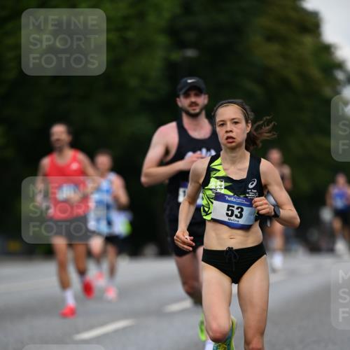 29.06.2025 - hella hamburg halbmarathon Dr. Thomas Lammeyer http://msf.ph/oto/8155860 29.06.2025 09:42:58 Kennedybrücke 35, 52, 53, 2659, 3720, 6380, 9255, 10650 meine-sportfotos.de