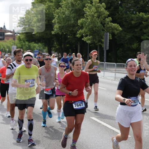 29.06.2025 - hella hamburg halbmarathon Jannik Wohlers http://msf.ph/oto/8155900 29.06.2025 10:16:58 Lombardsbrücke 1083, 1356, 1477, 2305, 2860, 3464, 3466, 3802, 3803, 4194, 4852, 5023, 5390, 6126, 6128, 6520, 6522, 7011, 7291, 7410, 7445, 7566, 7647, 7844, 7945, 8210, 8253, 8309, 8351, 8433, 8558, 8895, 9152, 9259, 10377, 10460, 10592, 11102, 12042, 12100, 12166, 14199, 14208, 14209, 14648, 14877, 14950, 15293, 15465, 16024, 16555, 16817, 17058, 17628, 17717, 17927, 18039, 18060, 18108, 18344, 18469, 18526, 18564 meine-sportfotos.de
