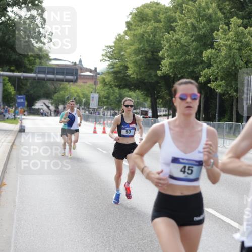 29.06.2025 - hella hamburg halbmarathon Jannik Wohlers http://msf.ph/oto/8155904 29.06.2025 09:37:24 Lombardsbrücke 45, 50, 3944, 12673 meine-sportfotos.de