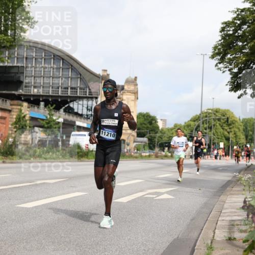 29.06.2025 - hella hamburg halbmarathon Yannick Fuchs http://msf.ph/oto/8155915 29.06.2025 10:16:29 20KM 6530, 11210, 14717, 14766, 14933, 16120, 16988, 17402, 19075 meine-sportfotos.de