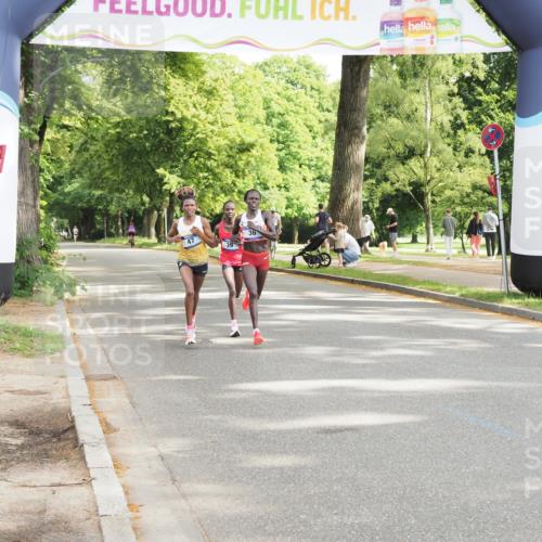 29.06.2025 - hella hamburg halbmarathon MichiJ http://msf.ph/oto/8155946 29.06.2025 10:03:35 Zwischen KM18-KM19 39 meine-sportfotos.de