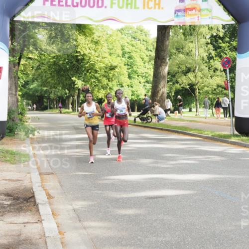 29.06.2025 - hella hamburg halbmarathon MichiJ http://msf.ph/oto/8155964 29.06.2025 10:03:35 Zwischen KM18-KM19 39 meine-sportfotos.de