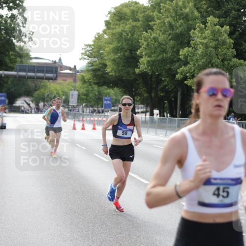 29.06.2025 - hella hamburg halbmarathon Jannik Wohlers http://msf.ph/oto/8155972 29.06.2025 09:37:24 Lombardsbrücke 45, 50, 3944, 12673 meine-sportfotos.de
