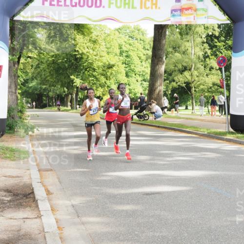 29.06.2025 - hella hamburg halbmarathon MichiJ http://msf.ph/oto/8155978 29.06.2025 10:03:35 Zwischen KM18-KM19 39 meine-sportfotos.de