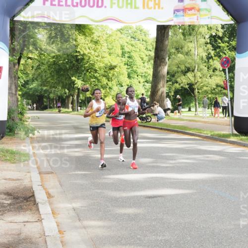 29.06.2025 - hella hamburg halbmarathon MichiJ http://msf.ph/oto/8155993 29.06.2025 10:03:35 Zwischen KM18-KM19 39 meine-sportfotos.de