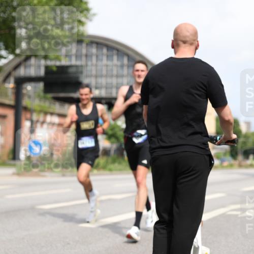 29.06.2025 - hella hamburg halbmarathon Yannick Fuchs http://msf.ph/oto/8156015 29.06.2025 10:16:33 20KM 6530, 11210, 14717, 14766, 14933, 16120, 16988, 17402 meine-sportfotos.de