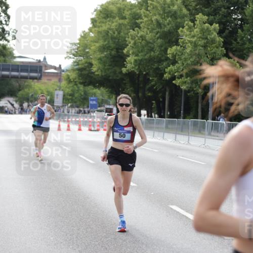 29.06.2025 - hella hamburg halbmarathon Jannik Wohlers http://msf.ph/oto/8156023 29.06.2025 09:37:25 Lombardsbrücke 45, 50, 3944, 12673 meine-sportfotos.de