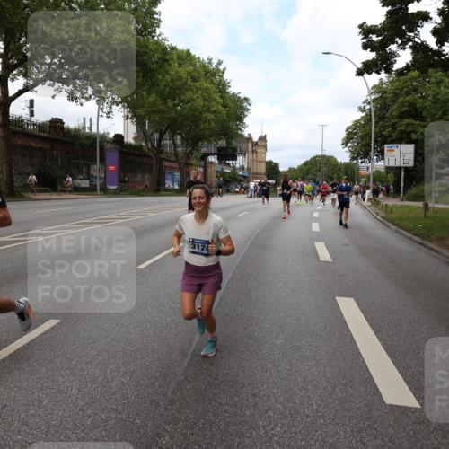 29.06.2025 - hella hamburg halbmarathon Yannick Fuchs http://msf.ph/oto/8156033 29.06.2025 10:38:11 20KM 3109, 3116, 3124, 3146, 3437, 4425, 4981, 5506, 5692, 6495, 6705, 6991, 7093, 7185, 7451, 8145, 8218, 8900, 9043, 9081, 9931, 10246, 10669, 11153, 11346, 11648, 11778, 11848, 12327, 12438, 12623, 12657, 13348, 13897, 14690, 14861, 15383, 15512, 15932, 16062, 16105, 16224, 16301, 16547, 16549, 16648, 16720, 17376, 17516, 17912, 18678, 18775, 18942, 19090 meine-sportfotos.de