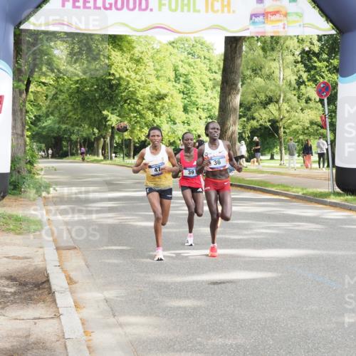 29.06.2025 - hella hamburg halbmarathon MichiJ http://msf.ph/oto/8156039 29.06.2025 10:03:35 Zwischen KM18-KM19 39 meine-sportfotos.de
