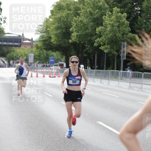 29.06.2025 - hella hamburg halbmarathon Jannik Wohlers http://msf.ph/oto/8156051 29.06.2025 09:37:25 Lombardsbrücke 45, 50, 3944, 12673 meine-sportfotos.de
