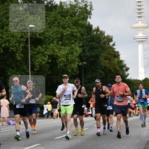 29.06.2025 - hella hamburg halbmarathon Dr. Thomas Lammeyer http://msf.ph/oto/8156113 29.06.2025 10:08:12 Kennedybrücke 1032, 1161, 1355, 1367, 1450, 2277, 2683, 2979, 3488, 4095, 4488, 4951, 5058, 5363, 6142, 6706, 7485, 8177, 8421, 8422, 8423, 8484, 9526, 9899 meine-sportfotos.de