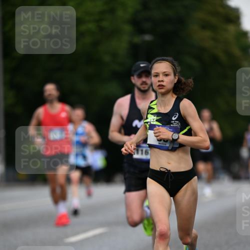 29.06.2025 - hella hamburg halbmarathon Dr. Thomas Lammeyer http://msf.ph/oto/8156119 29.06.2025 09:42:58 Kennedybrücke 35, 52, 53, 2659, 3720, 6380, 9255, 10650 meine-sportfotos.de