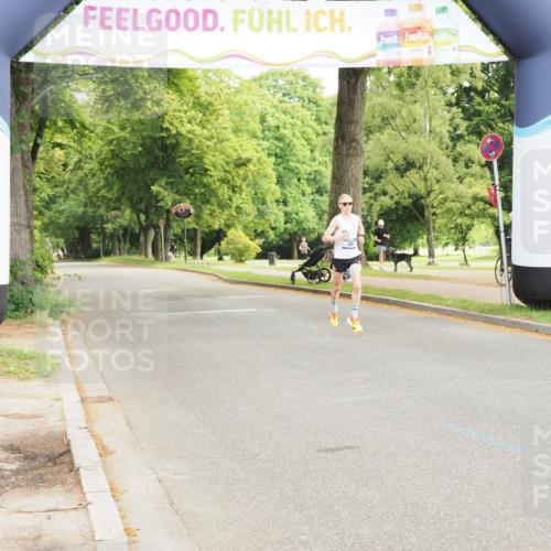 29.06.2025 - hella hamburg halbmarathon MichiJ http://msf.ph/oto/8156168 29.06.2025 10:03:58 Zwischen KM18-KM19  meine-sportfotos.de