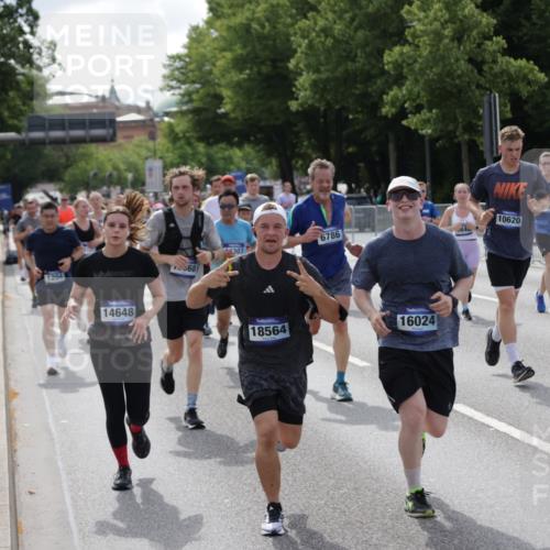 29.06.2025 - hella hamburg halbmarathon Jannik Wohlers http://msf.ph/oto/8156170 29.06.2025 10:17:06 Lombardsbrücke 1204, 1477, 2259, 2305, 2860, 3802, 3803, 4194, 4218, 4852, 6254, 6336, 6352, 6520, 6786, 7011, 7258, 7291, 7410, 7413, 7445, 7566, 7844, 8210, 8309, 8351, 8433, 8895, 9848, 10377, 10620, 10677, 11372, 11707, 12031, 12668, 14194, 14199, 14208, 14209, 14307, 14648, 14877, 15293, 16024, 16555, 17083, 17628, 17717, 17927, 18039, 18060, 18344, 18469, 18526, 18564, 19029 meine-sportfotos.de