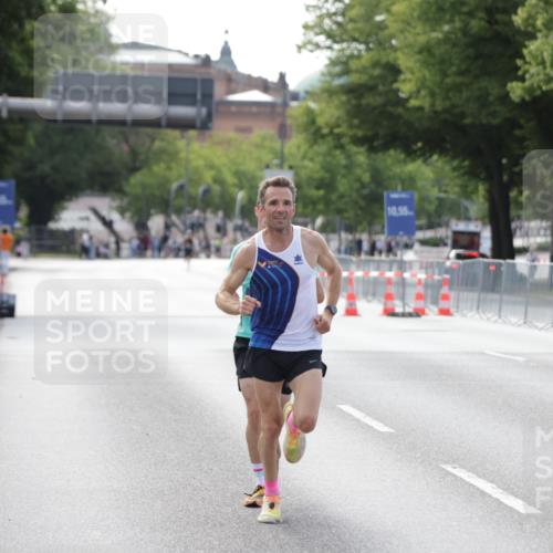 29.06.2025 - hella hamburg halbmarathon Jannik Wohlers http://msf.ph/oto/8156189 29.06.2025 09:37:26 Lombardsbrücke 45, 50, 3944, 12673 meine-sportfotos.de