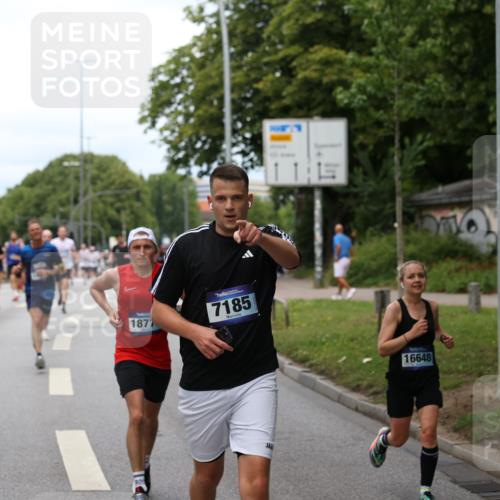 29.06.2025 - hella hamburg halbmarathon Yannick Fuchs http://msf.ph/oto/8156257 29.06.2025 10:38:17 20KM 1558, 3146, 3437, 4425, 4981, 5506, 5624, 5692, 6490, 6705, 6991, 7093, 7185, 7451, 8063, 8145, 8218, 8900, 9043, 9081, 9374, 9633, 9931, 10246, 10669, 10930, 11153, 11346, 11648, 11778, 11848, 12327, 12438, 12966, 13348, 13421, 13897, 13996, 14690, 14861, 15383, 15512, 15862, 15932, 16062, 16105, 16224, 16301, 16547, 16549, 16648, 16720, 17376, 17516, 17912, 18678, 18775, 18942, 19090 meine-sportfotos.de