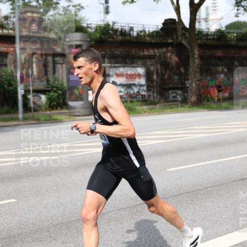 29.06.2025 - hella hamburg halbmarathon Yannick Fuchs http://msf.ph/oto/8156281 29.06.2025 10:16:42 20KM 14766, 14933, 16120, 17402 meine-sportfotos.de