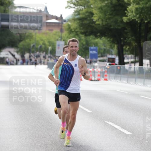 29.06.2025 - hella hamburg halbmarathon Jannik Wohlers http://msf.ph/oto/8156305 29.06.2025 09:37:27 Lombardsbrücke 45, 50, 3944, 12673 meine-sportfotos.de