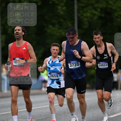 29.06.2025 - hella hamburg halbmarathon Dr. Thomas Lammeyer http://msf.ph/oto/8156320 29.06.2025 09:43:01 Kennedybrücke 35, 52, 53, 2659, 3720, 6380, 9255, 10650 meine-sportfotos.de