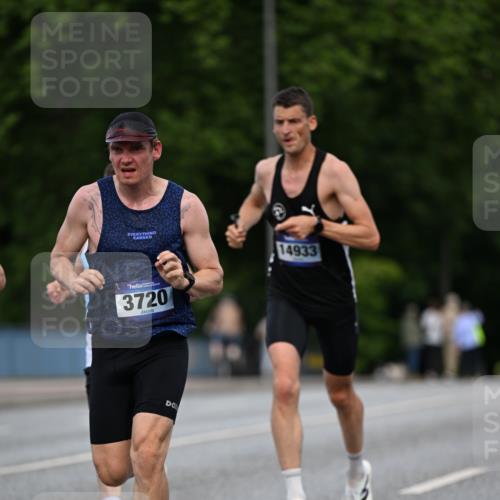 29.06.2025 - hella hamburg halbmarathon Dr. Thomas Lammeyer http://msf.ph/oto/8156332 29.06.2025 09:43:01 Kennedybrücke 35, 52, 53, 2659, 3720, 6380, 9255, 10650 meine-sportfotos.de