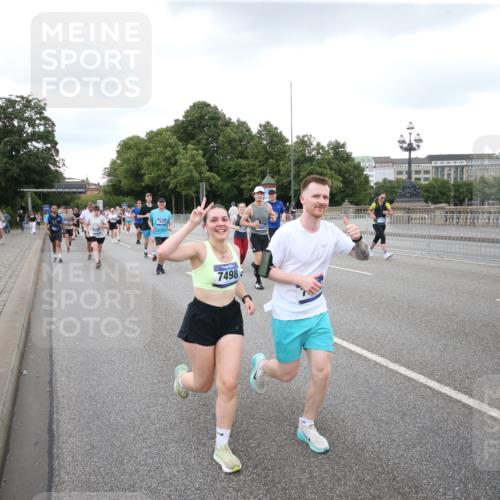 29.06.2025 - hella hamburg halbmarathon Jannik Wohlers http://msf.ph/oto/8156336 29.06.2025 10:53:55 Lombardsbrücke 1762, 1779, 1822, 1949, 2600, 2761, 3187, 3188, 3364, 3795, 3857, 4720, 4971, 5157, 5309, 5514, 5817, 5933, 6987, 7498, 7670, 7874, 7946, 8801, 8803, 8867, 9130, 9203, 10207, 11354, 11785, 11830, 12429, 12898, 12923, 13035, 13850, 14177, 14386, 14416, 14655, 14904, 15318, 15674, 16117, 16522, 16628, 16691, 16839, 16888, 18093, 18431 meine-sportfotos.de