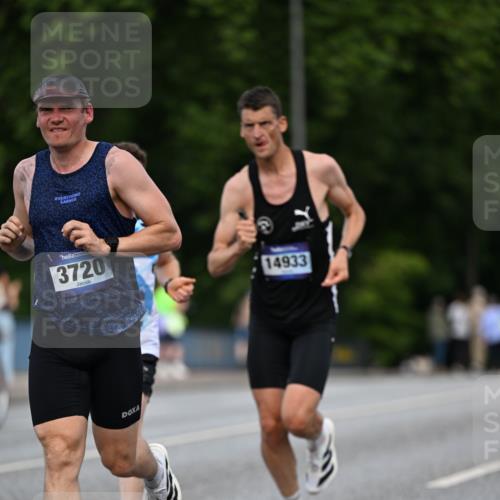 29.06.2025 - hella hamburg halbmarathon Dr. Thomas Lammeyer http://msf.ph/oto/8156359 29.06.2025 09:43:01 Kennedybrücke 35, 52, 53, 2659, 3720, 6380, 9255, 10650 meine-sportfotos.de