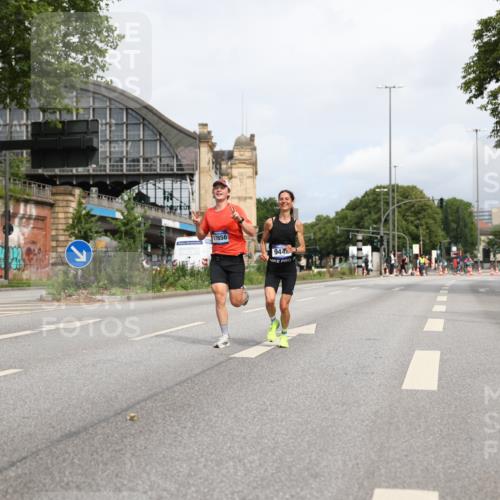 29.06.2025 - hella hamburg halbmarathon Yannick Fuchs http://msf.ph/oto/8156381 29.06.2025 10:17:10 20KM 6559, 9442, 10650, 11965, 16068, 17856 meine-sportfotos.de
