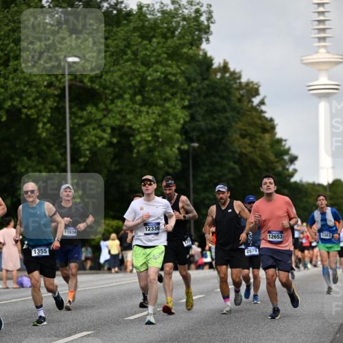 29.06.2025 - hella hamburg halbmarathon Dr. Thomas Lammeyer http://msf.ph/oto/8156423 29.06.2025 10:08:12 Kennedybrücke 1032, 1161, 1355, 1367, 1450, 2277, 2683, 2979, 3488, 4095, 4488, 4951, 5058, 5363, 6142, 6706, 7485, 8177, 8421, 8422, 8423, 8484, 9526, 9899 meine-sportfotos.de